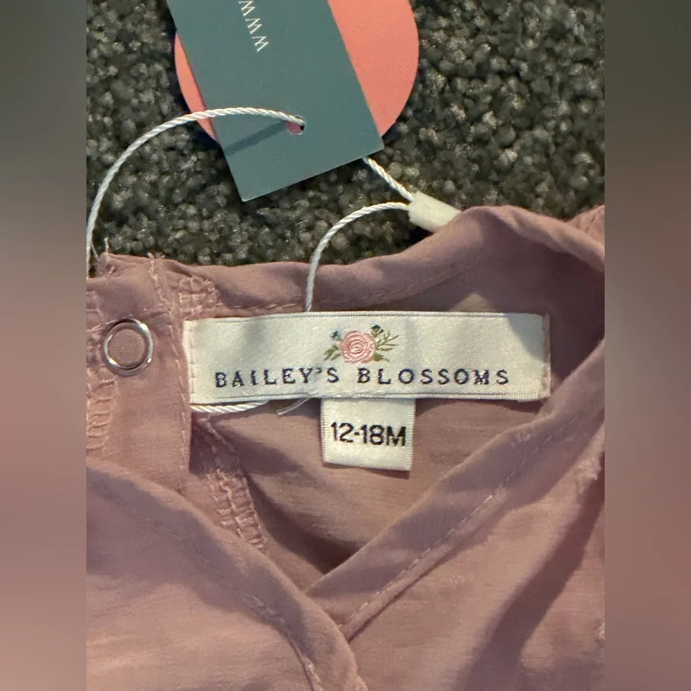 Bailey’s Blossoms Mauve Pink Bell Sleeve Baby Romper – Size 12–18M NWT